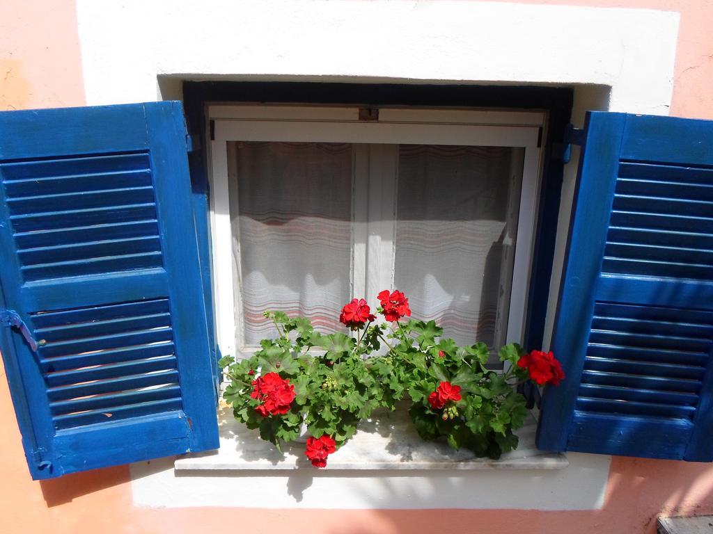 Leena * Paramonas (Corfu)