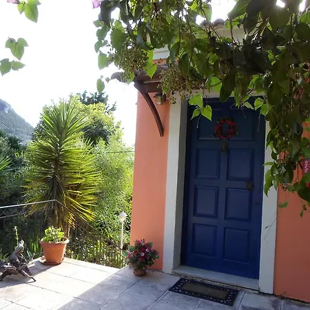 Villa Leena Paramonas  Room photo